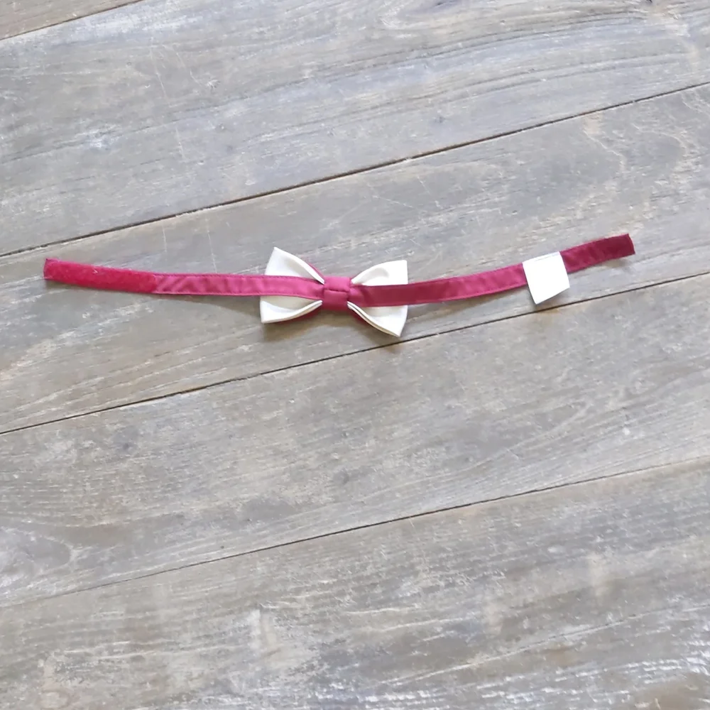 Size 12-24 months Janie and Jack satin holiday bow tie